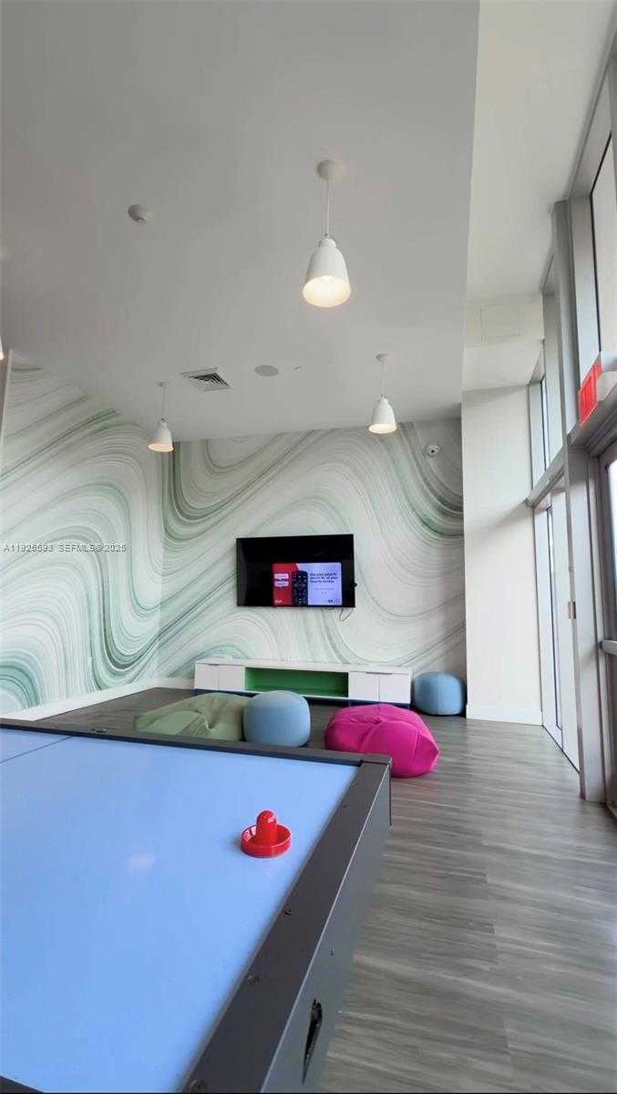 Imagen de Pequeño Objeto