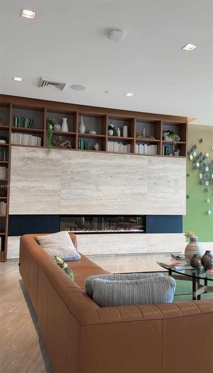 Imagen de Pequeño Objeto