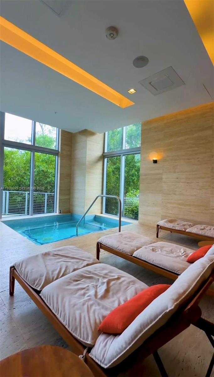 Imagen de Pequeño Objeto