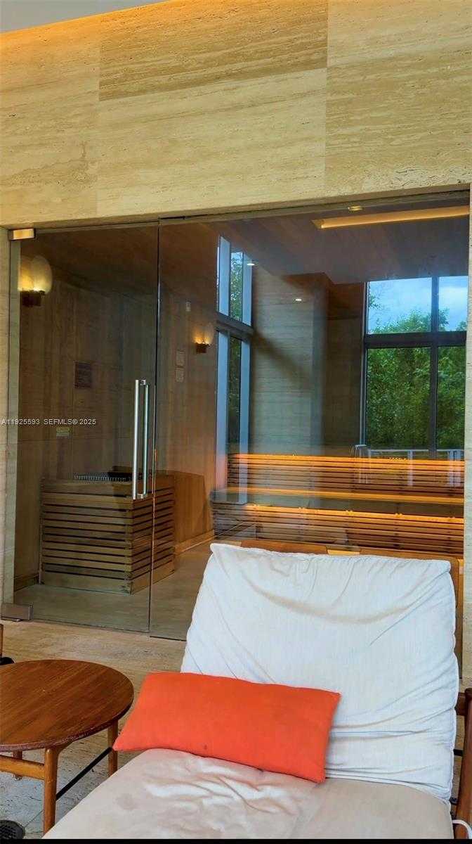 Imagen de Pequeño Objeto