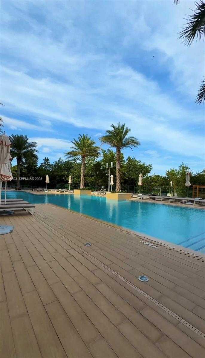 Imagen de Pequeño Objeto