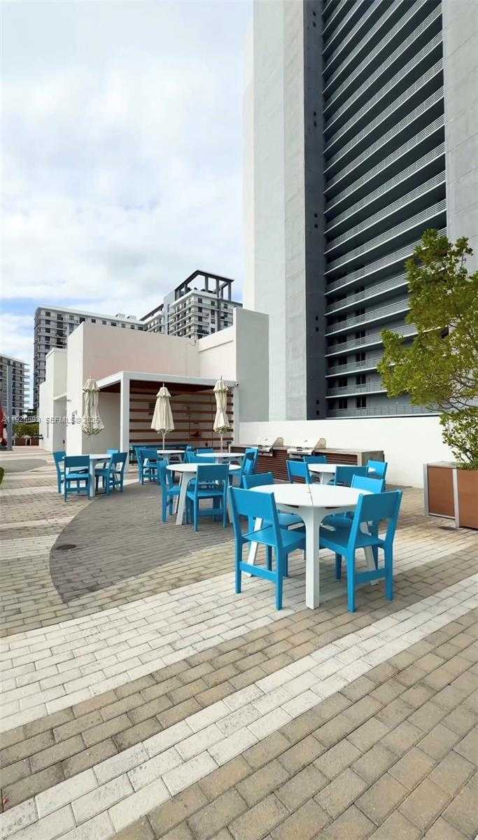 Imagen de Pequeño Objeto