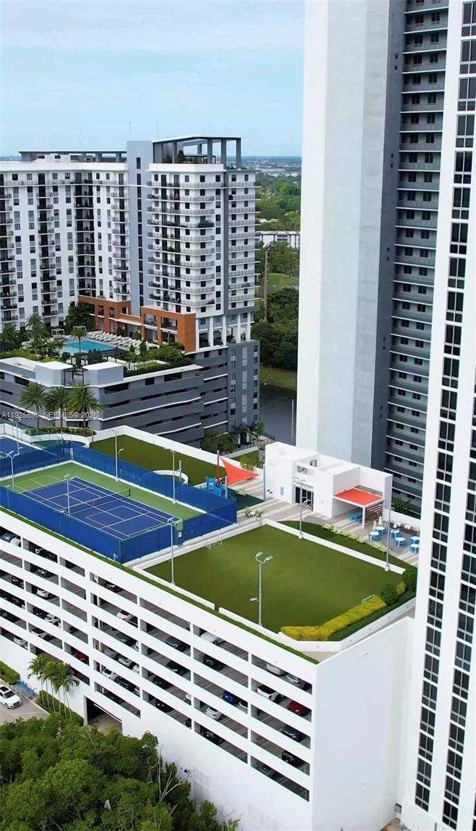 Imagen de Pequeño Objeto