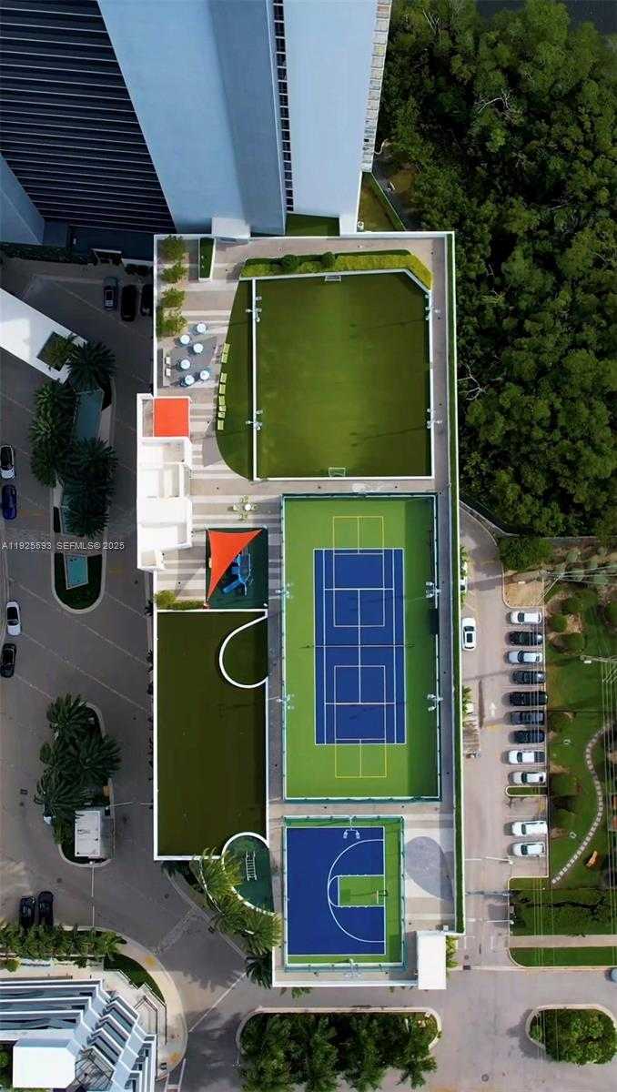 Imagen de Pequeño Objeto