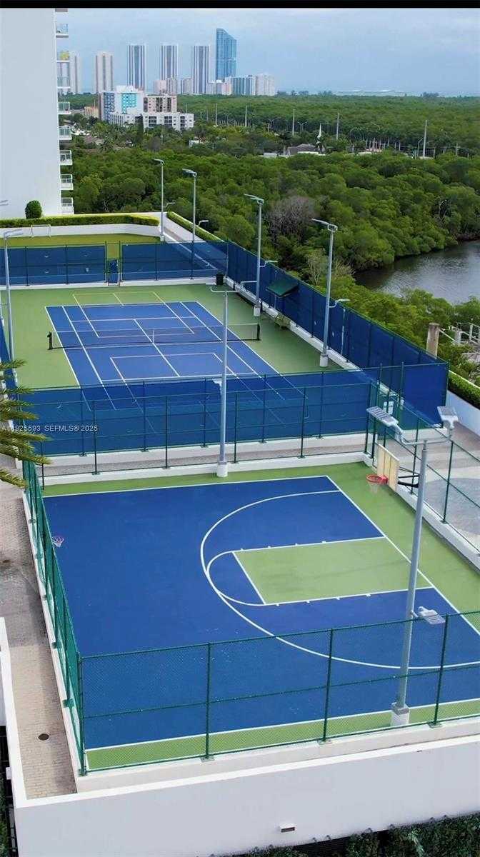 Imagen de Pequeño Objeto