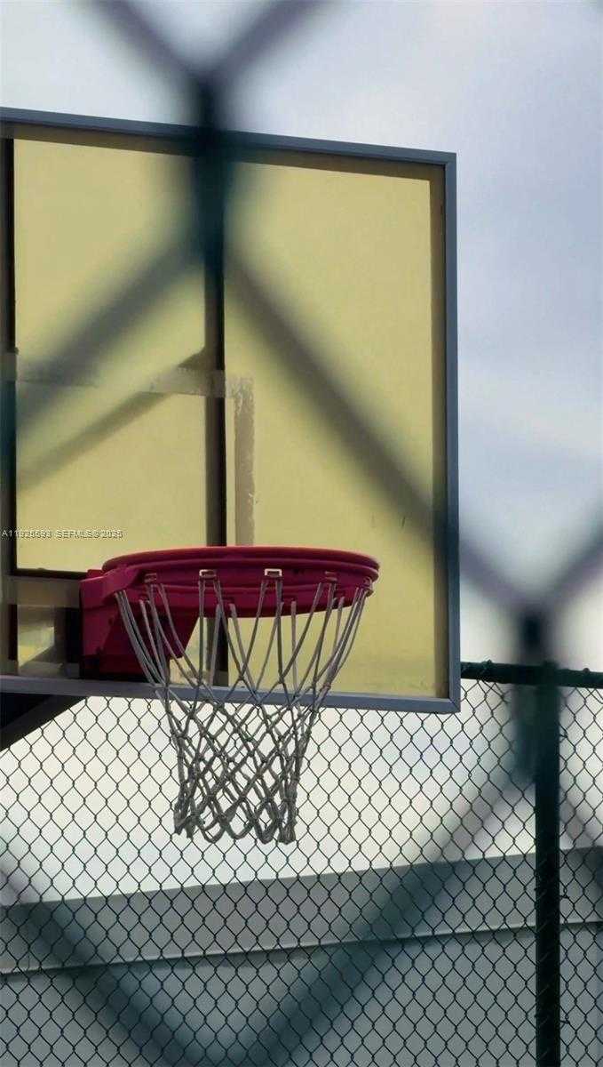 Imagen de Pequeño Objeto