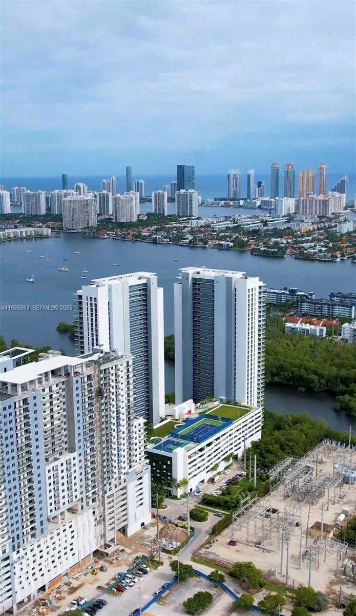 Imagen de Pequeño Objeto