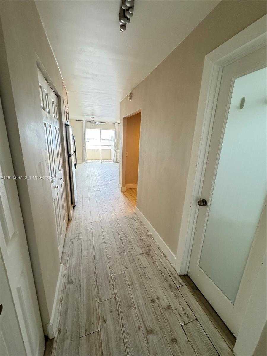 Small Image of 7904 WEST DR #909, North Bay Village Number 11