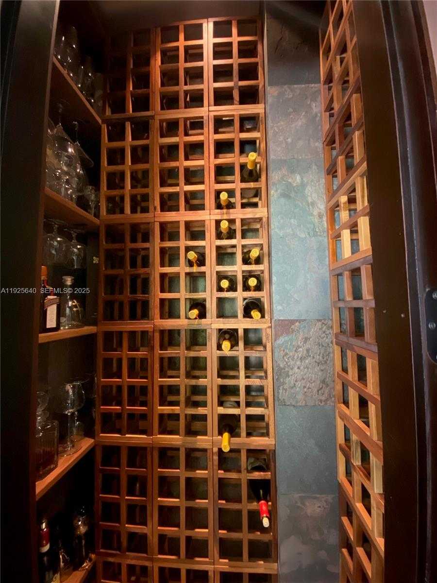 Small Image of 16645 SOUTH WEST 87TH CT, Palmetto Bay Number 11