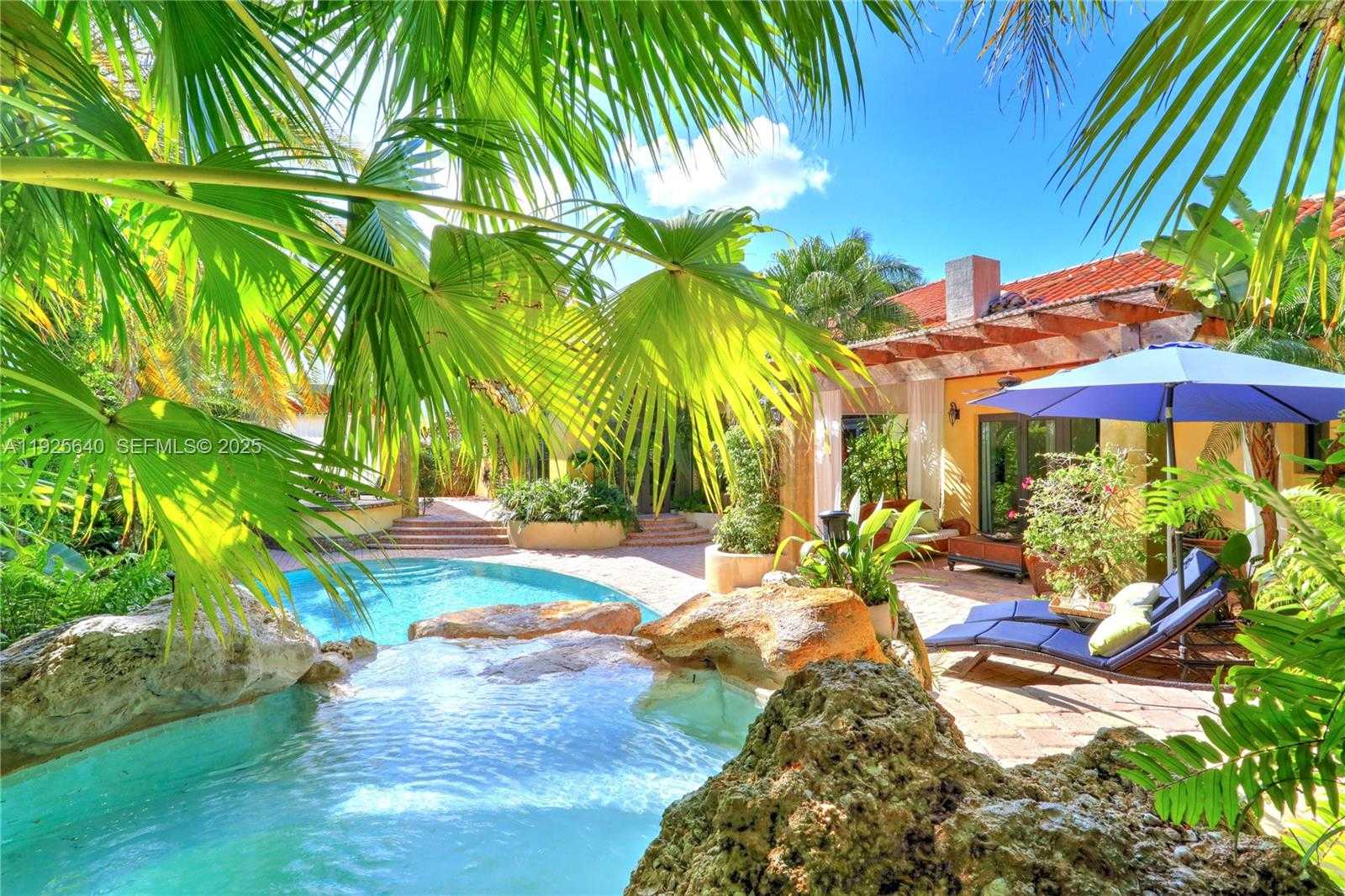 Small Image of 16645 SOUTH WEST 87TH CT, Palmetto Bay Number 3