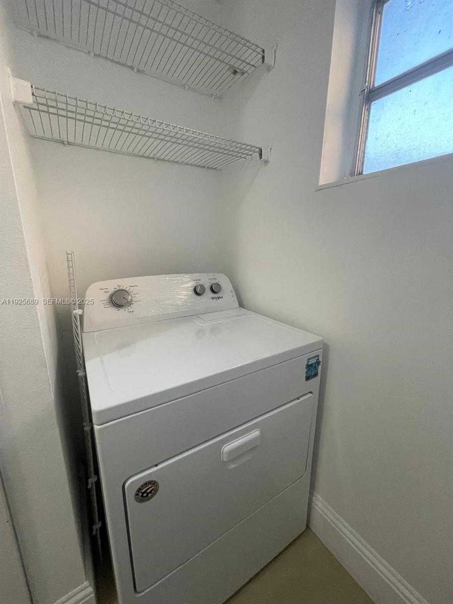 Small Image of 9375 FONTAINEBLEAU BLVD #L219, Miami Number 46