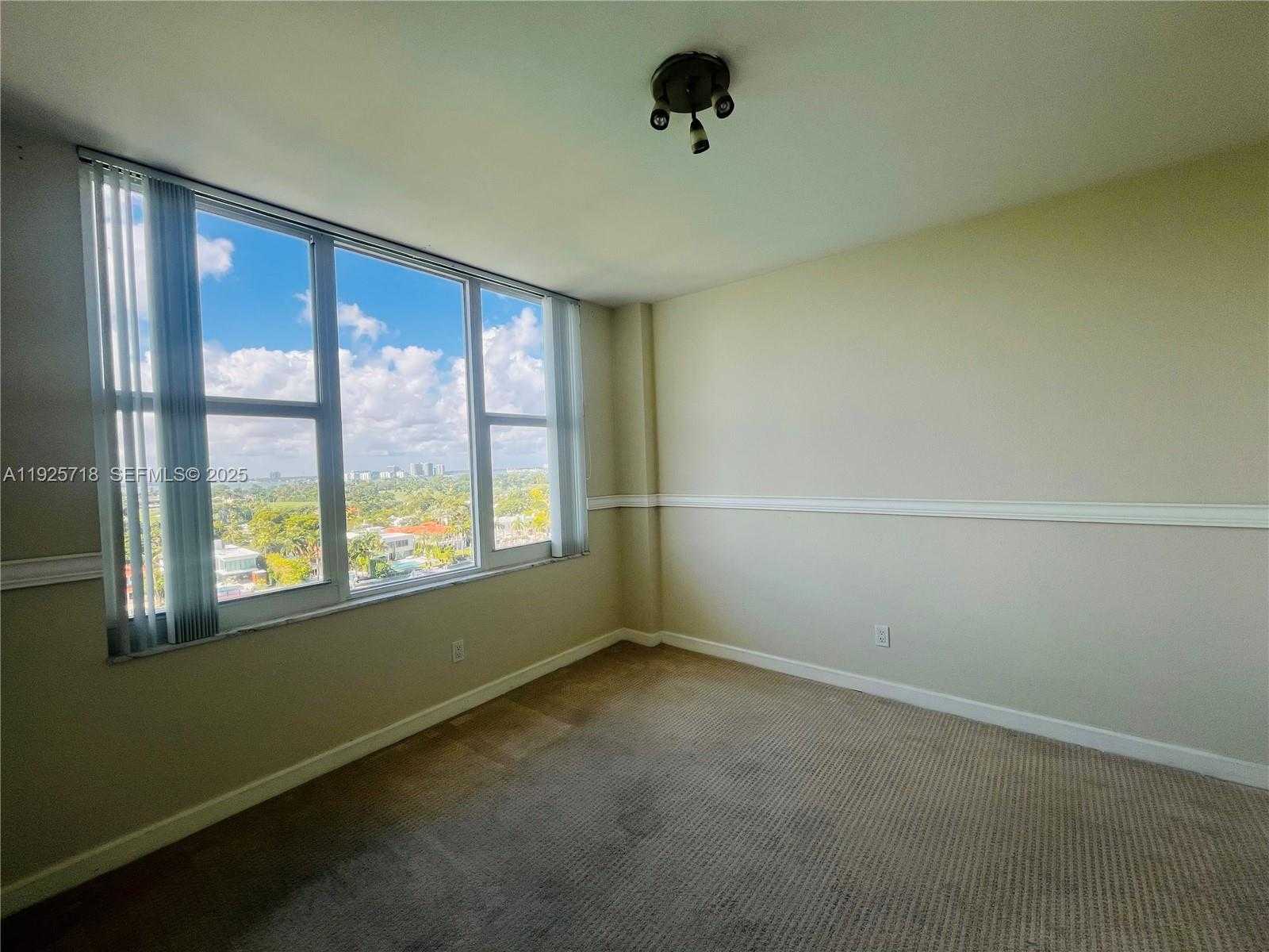Small Image of 5600 COLLINS AVE #12N, Miami Beach Number 11