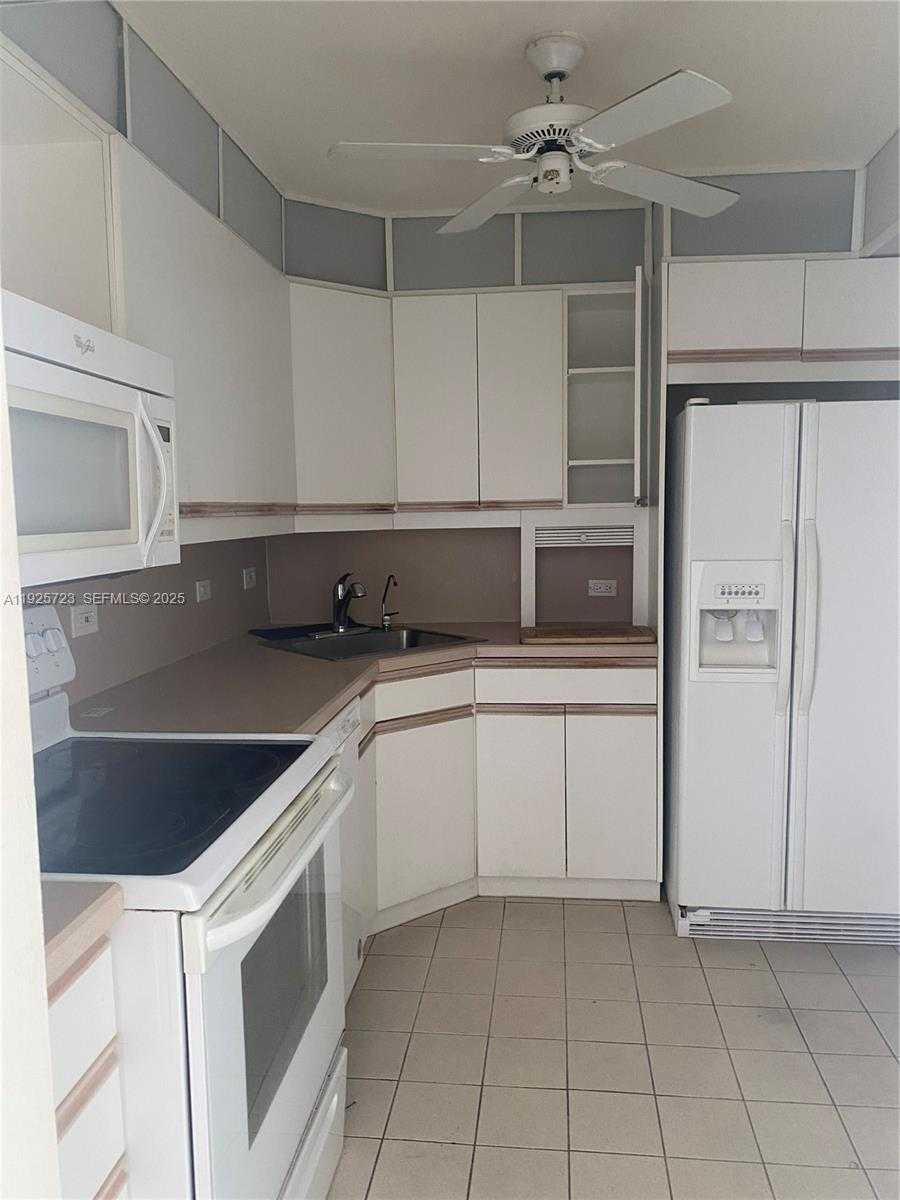 Small Image of 20515 EAST COUNTRY CLUB DR #1044, Aventura Number 6