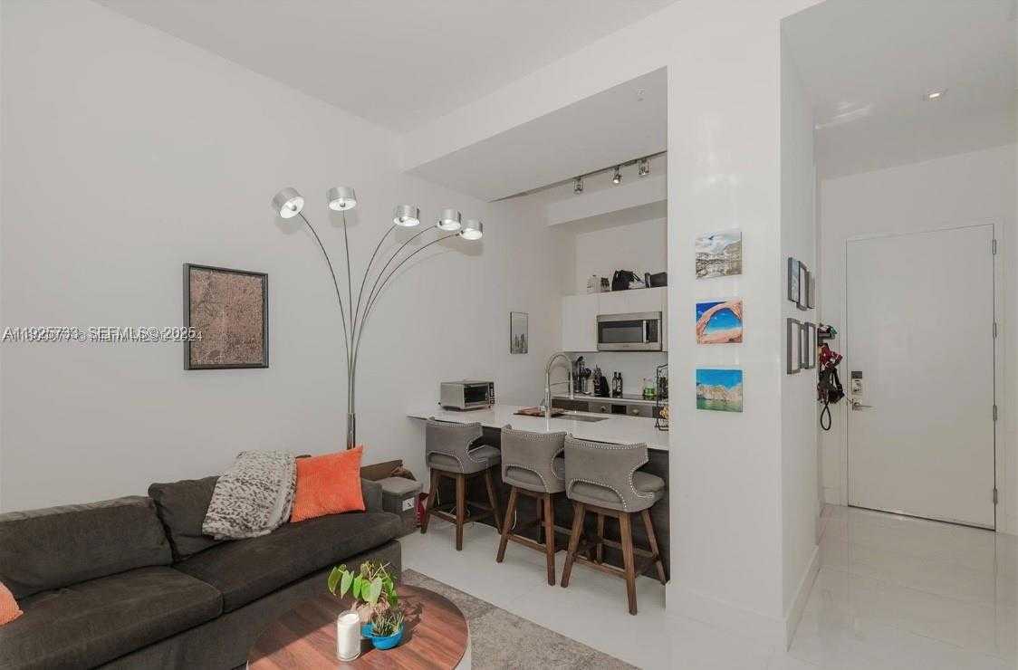 Imagen de Pequeño Objeto