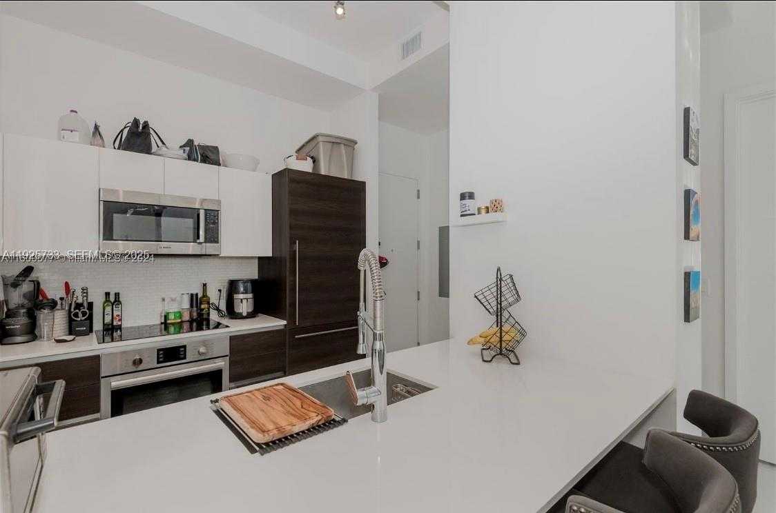 Imagen de Pequeño Objeto