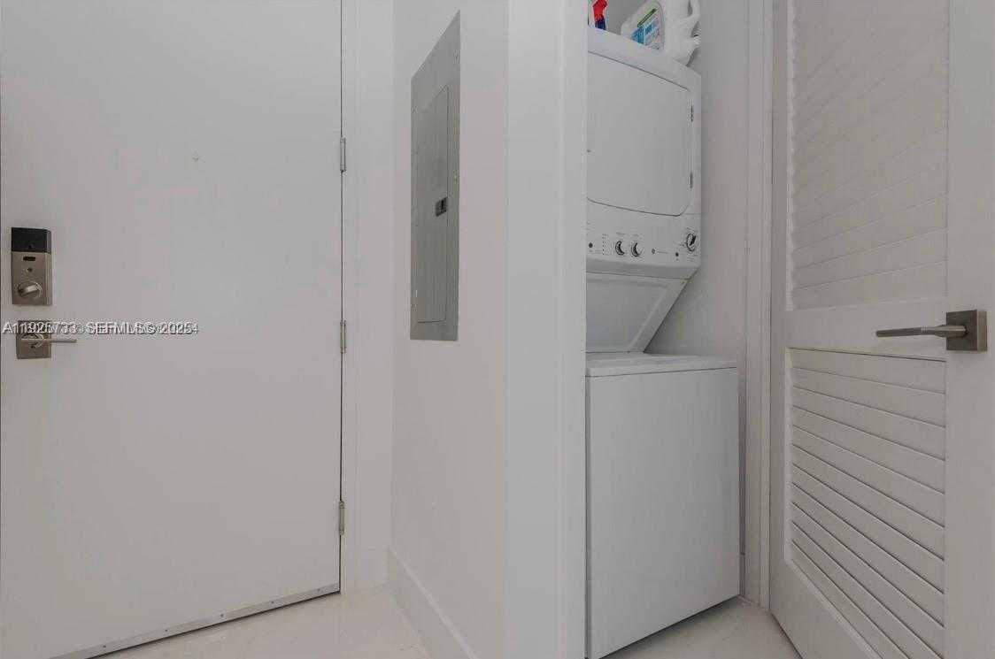 Imagen de Pequeño Objeto