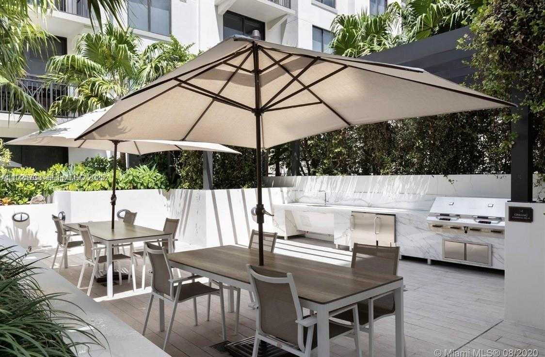 Imagen de Pequeño Objeto