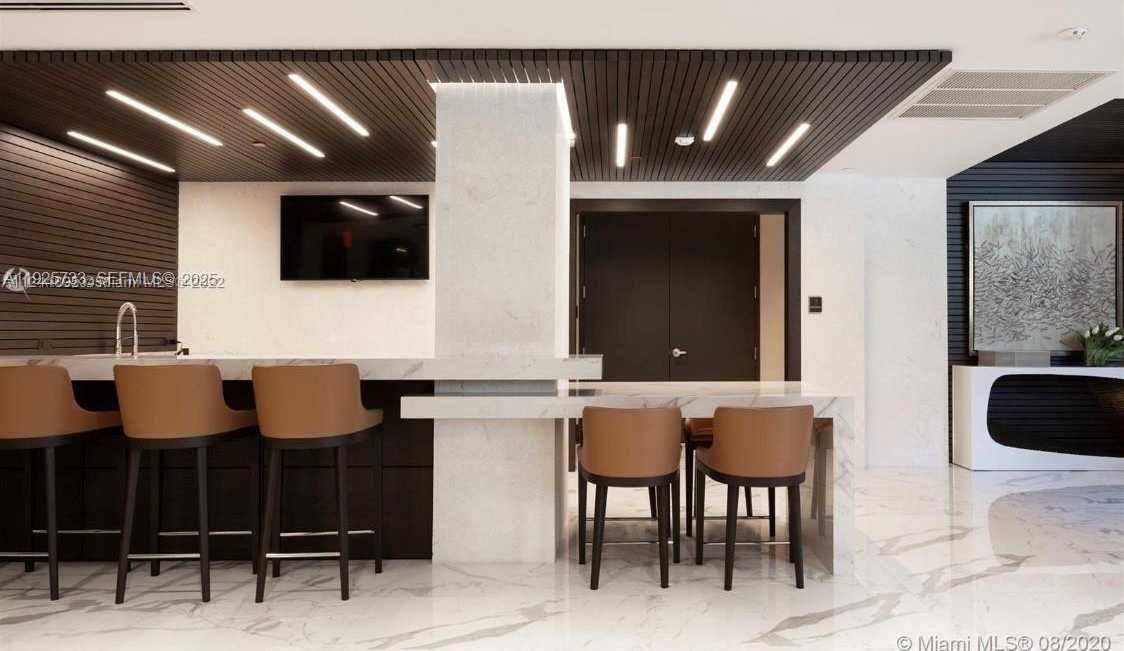 Imagen de Pequeño Objeto