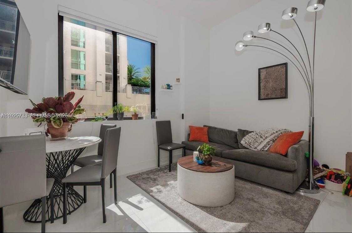 Imagen de Pequeño Objeto