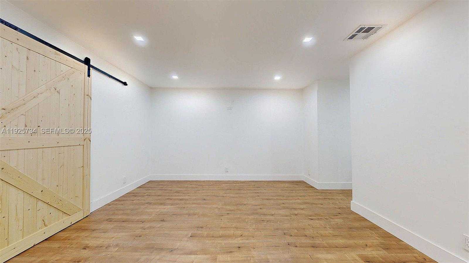 Small Image of 8212 NORTH WEST 8TH PL #2, Plantation Number 27