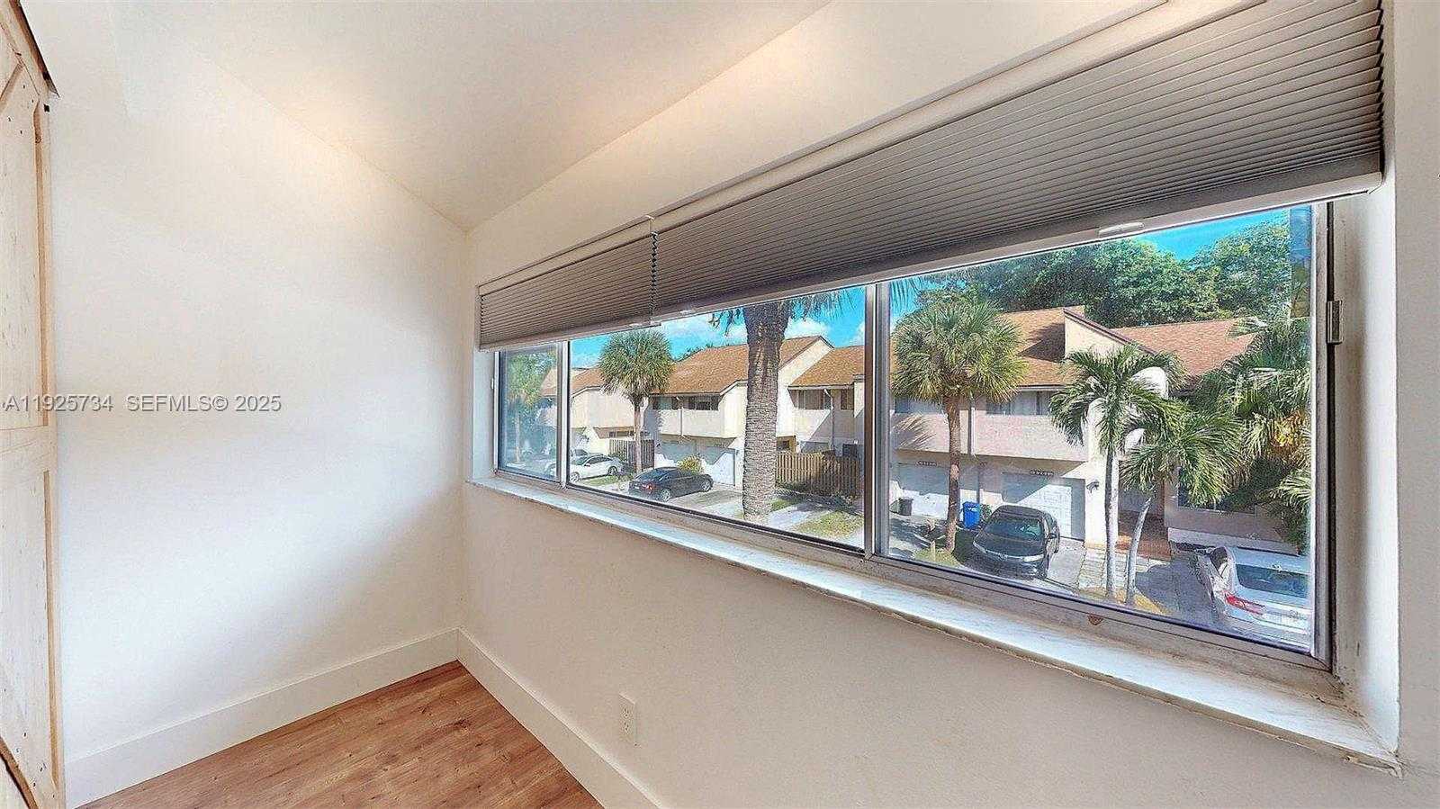 Small Image of 8212 NORTH WEST 8TH PL #2, Plantation Number 28