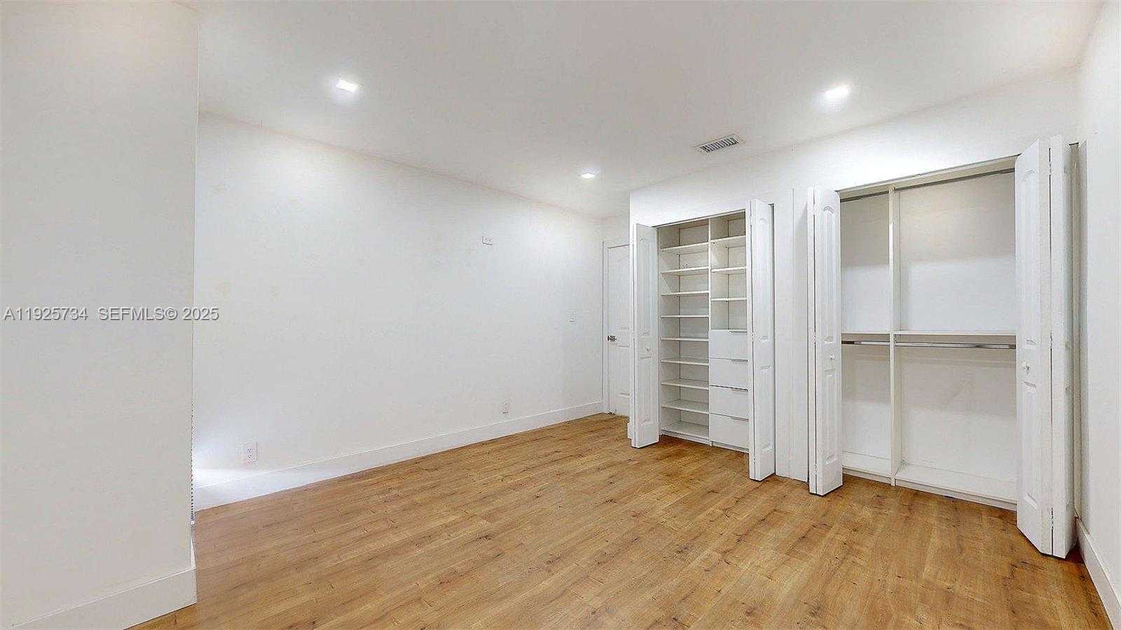 Small Image of 8212 NORTH WEST 8TH PL #2, Plantation Number 29