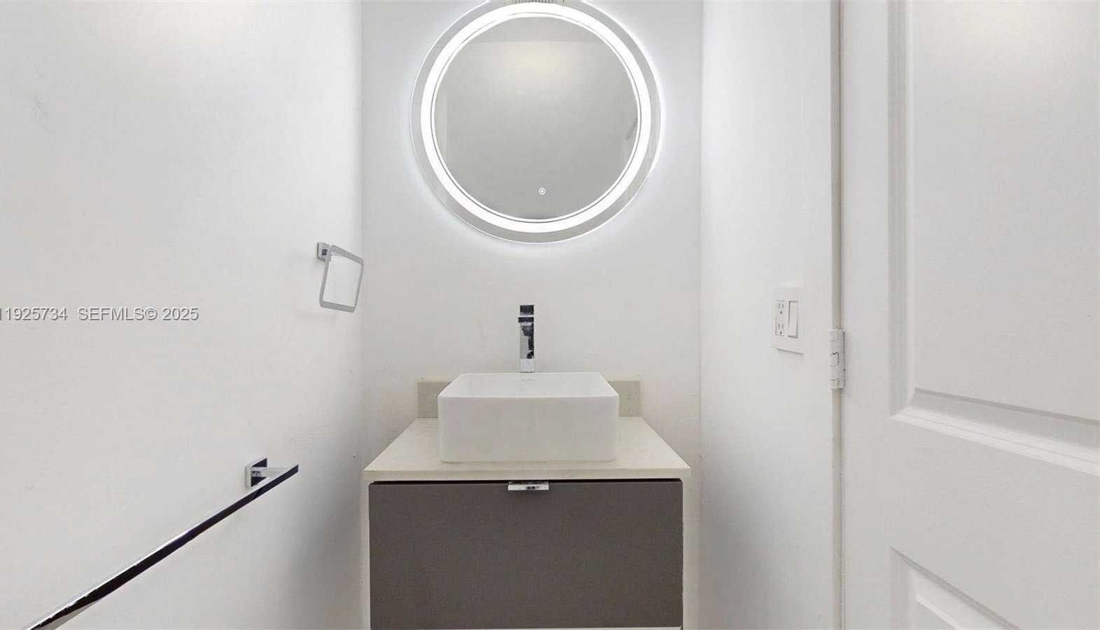 Small Image of 8212 NORTH WEST 8TH PL #2, Plantation Number 39