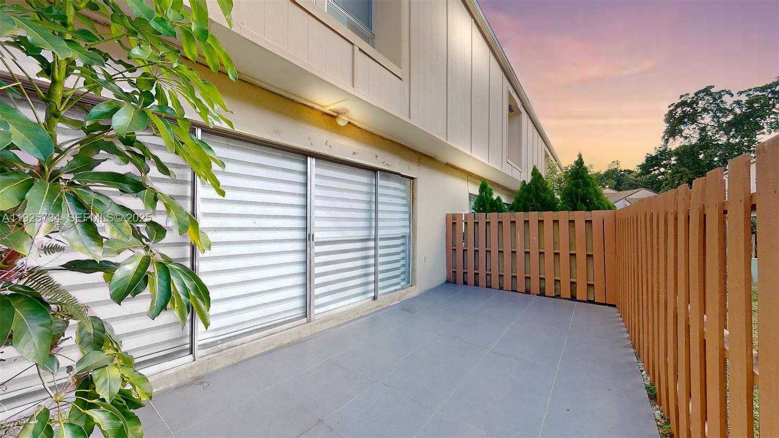 Small Image of 8212 NORTH WEST 8TH PL #2, Plantation Number 41