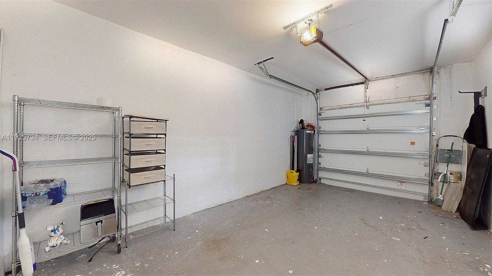 Small Image of 8212 NORTH WEST 8TH PL #2, Plantation Number 43