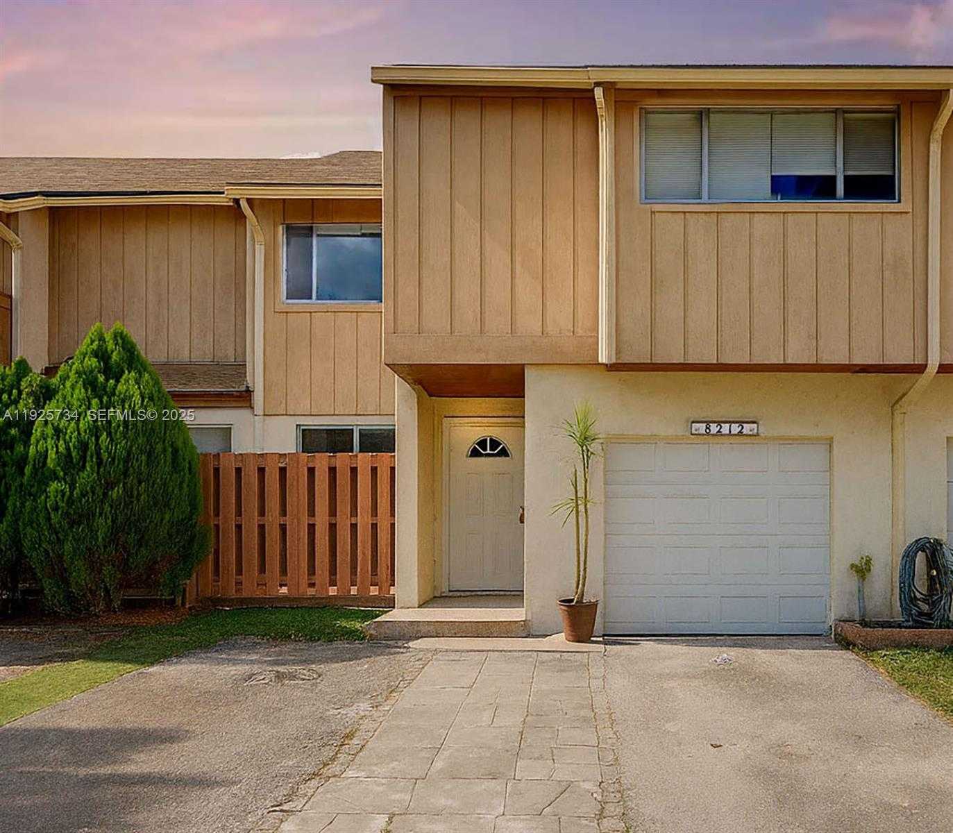 Small Image of 8212 NORTH WEST 8TH PL #2, Plantation Number 44