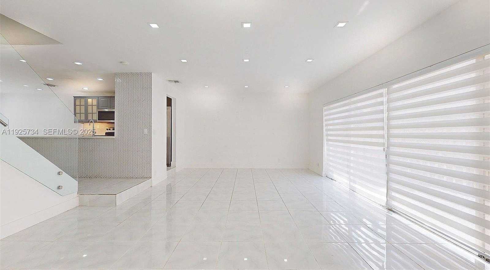 Small Image of 8212 NORTH WEST 8TH PL #2, Plantation Number 9