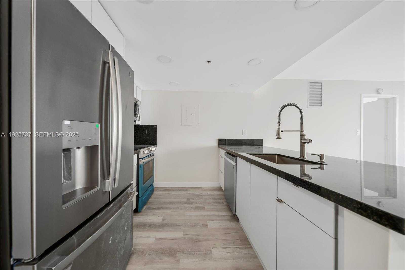 Small Image of 7601 EAST TREASURE DR #2103, North Bay Village Number 14