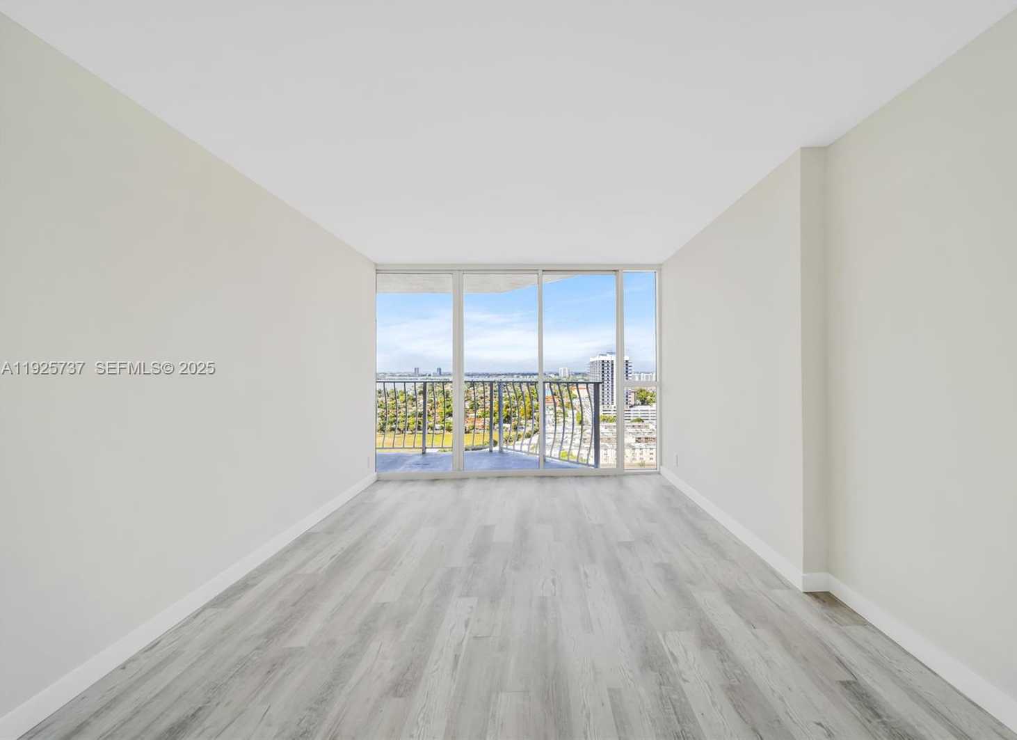 Small Image of 7601 EAST TREASURE DR #2103, North Bay Village Number 27