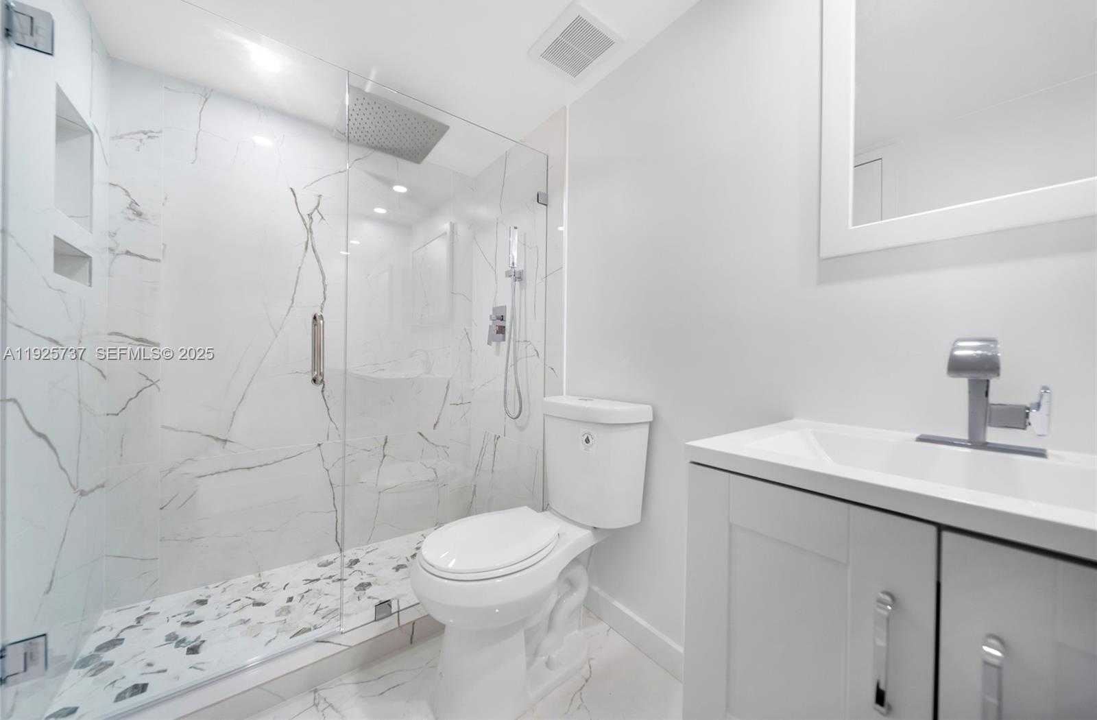 Small Image of 7601 EAST TREASURE DR #2103, North Bay Village Number 38