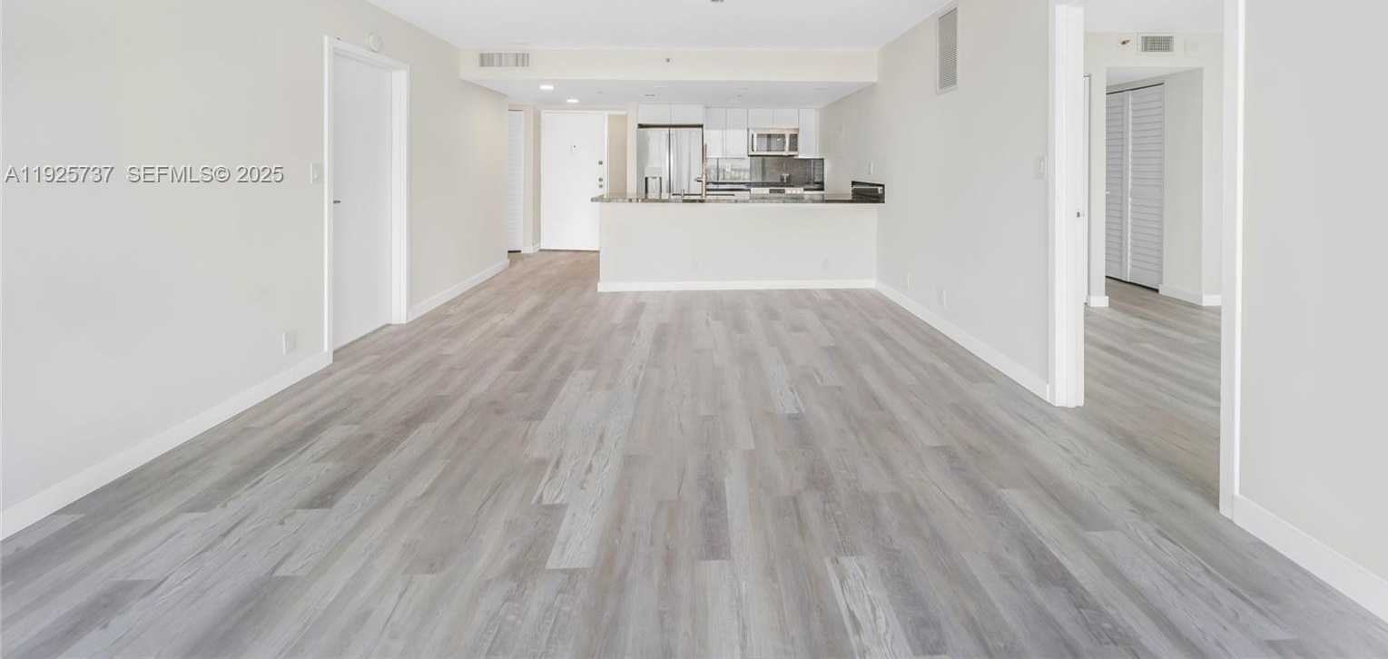 Small Image of 7601 EAST TREASURE DR #2103, North Bay Village Number 4