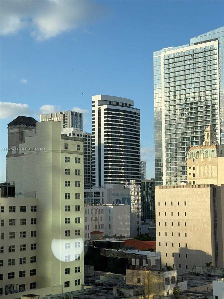 Imagen de Pequeño Objeto