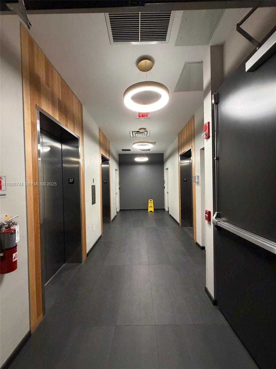 Imagen de Pequeño Objeto