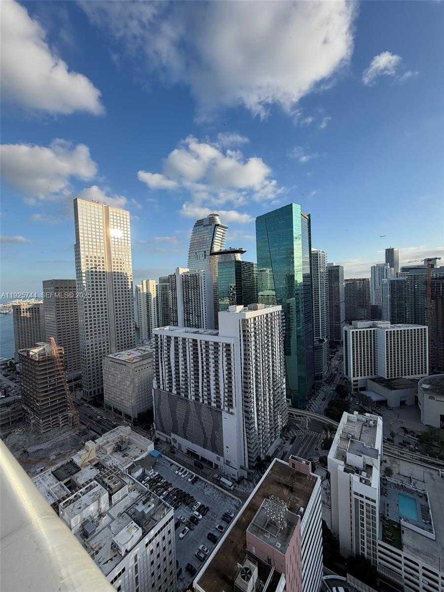 Imagen de Pequeño Objeto