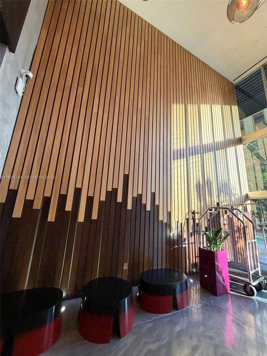 Imagen de Pequeño Objeto