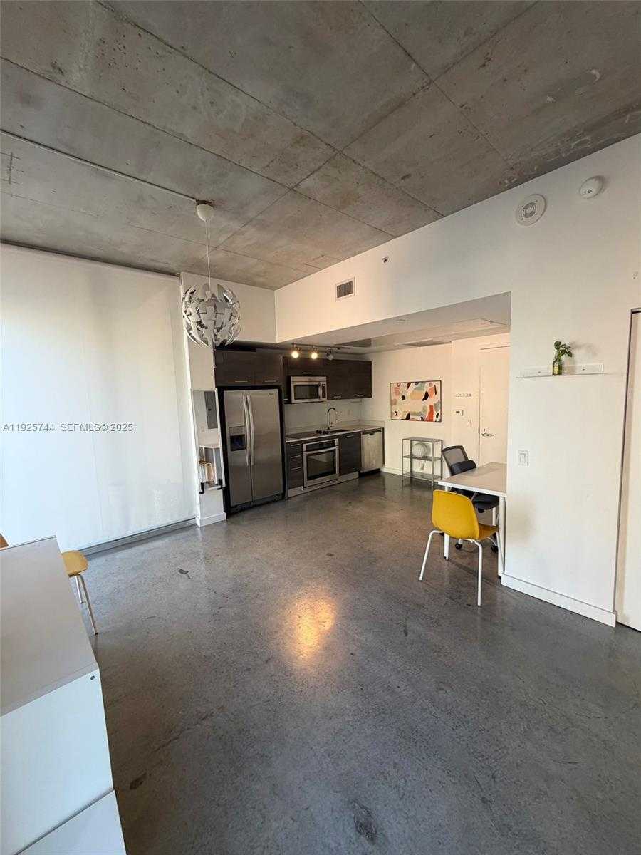 Imagen de Pequeño Objeto