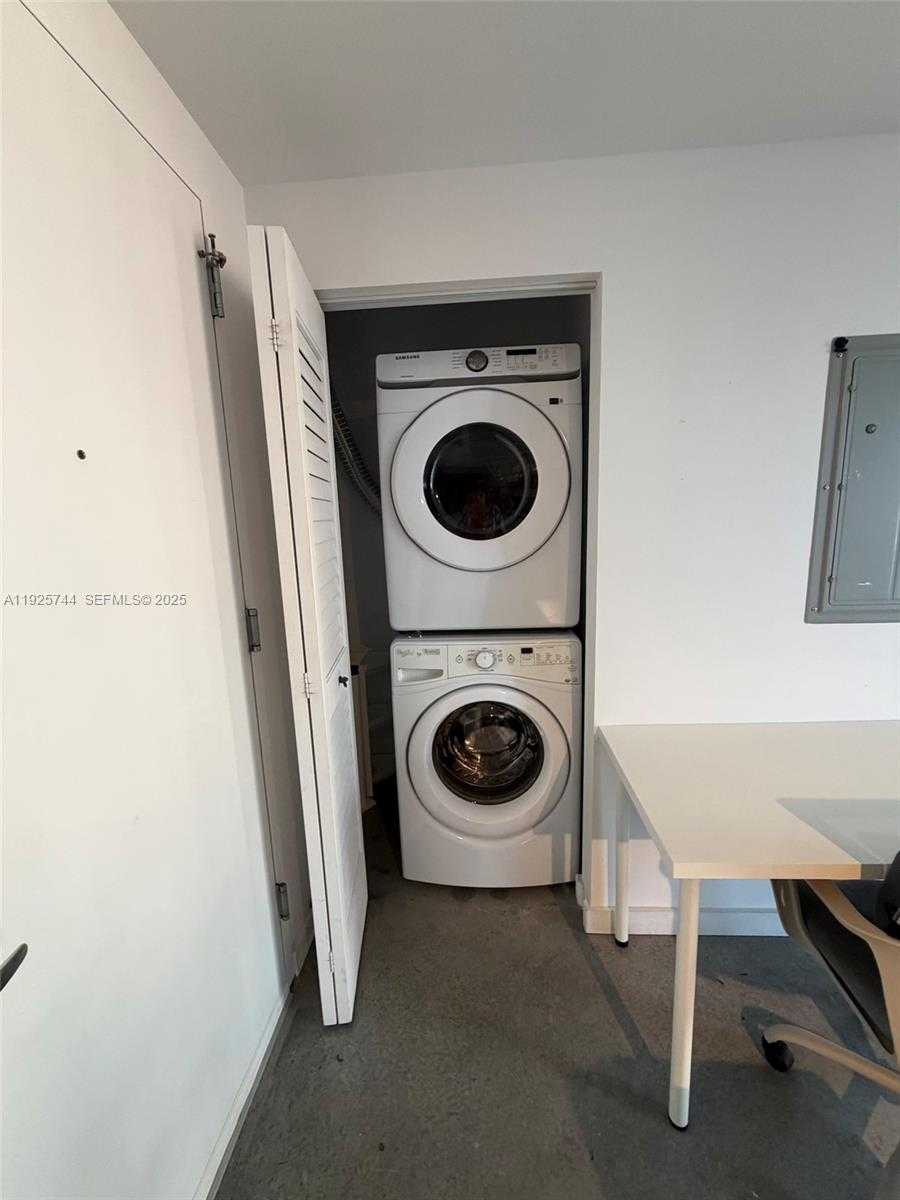 Imagen de Pequeño Objeto