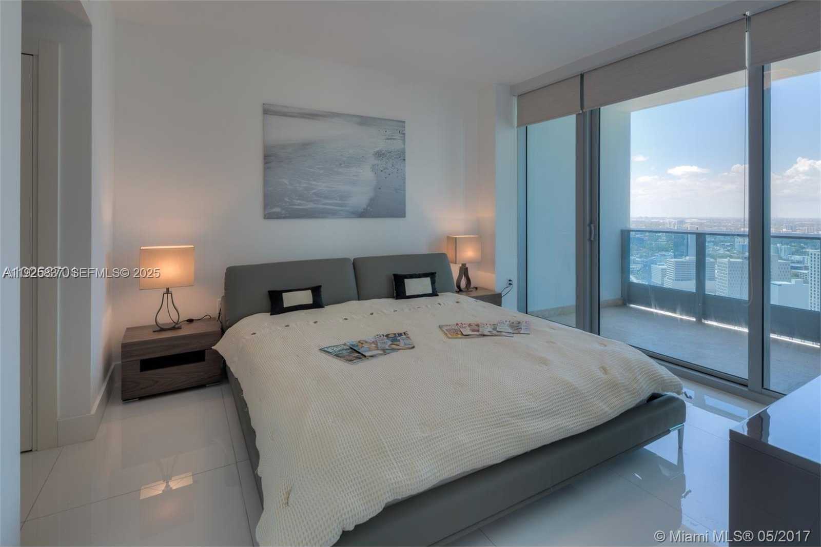 Small Image of 200 BISCAYNE BOULEVARD WAY #4309, Miami Number 5