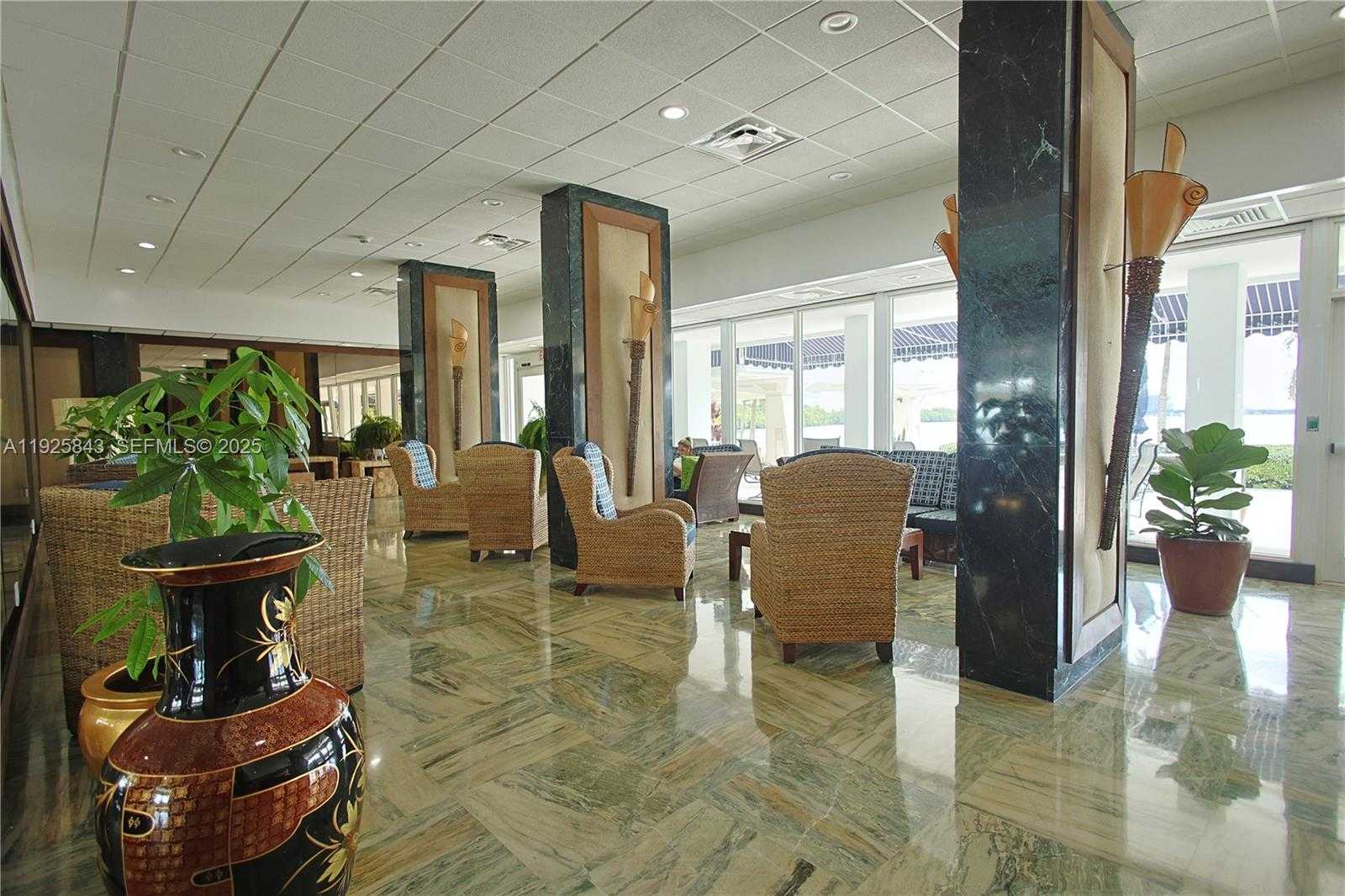 Small Image of 500 BAYVIEW DR #928, Sunny Isles Beach Number 9