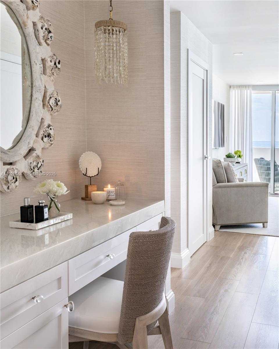 Imagen de Pequeño Objeto