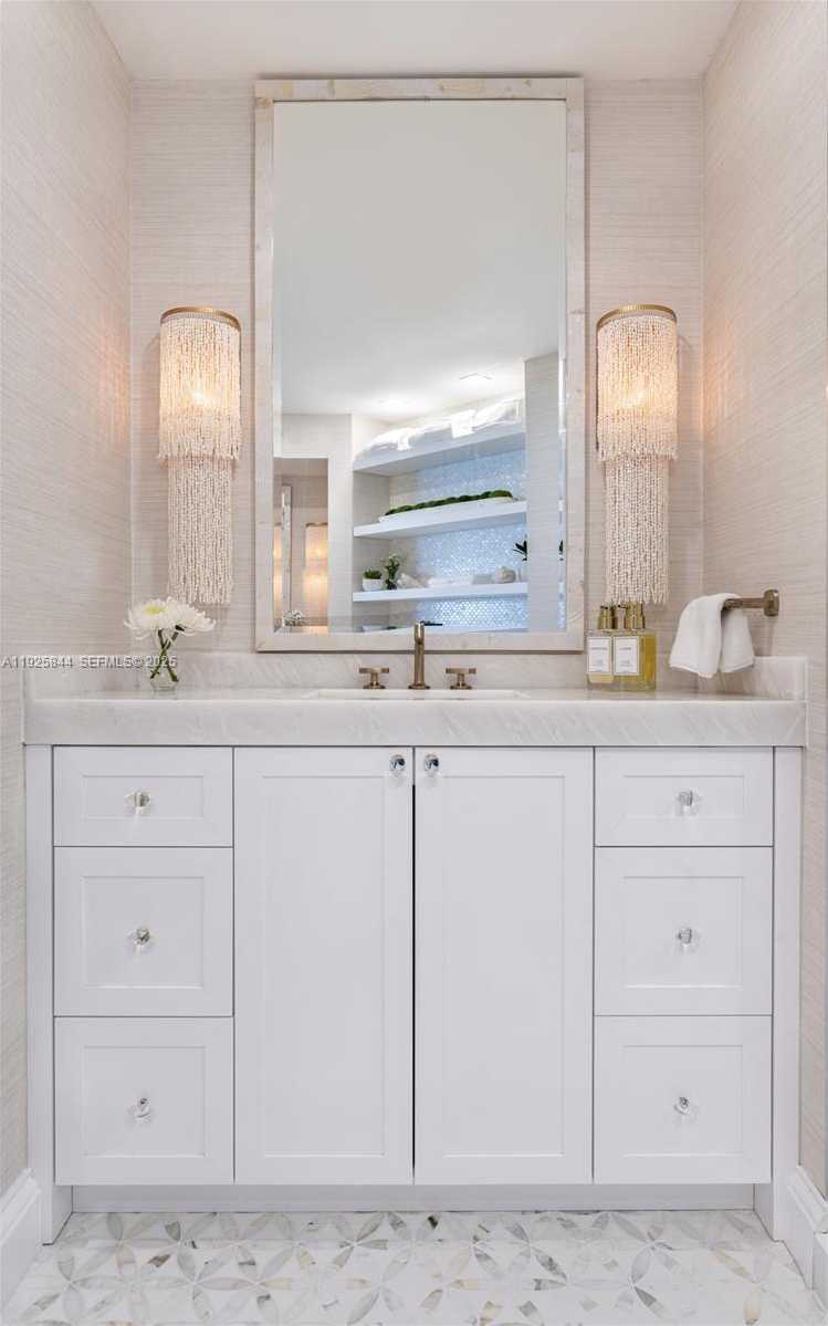 Imagen de Pequeño Objeto