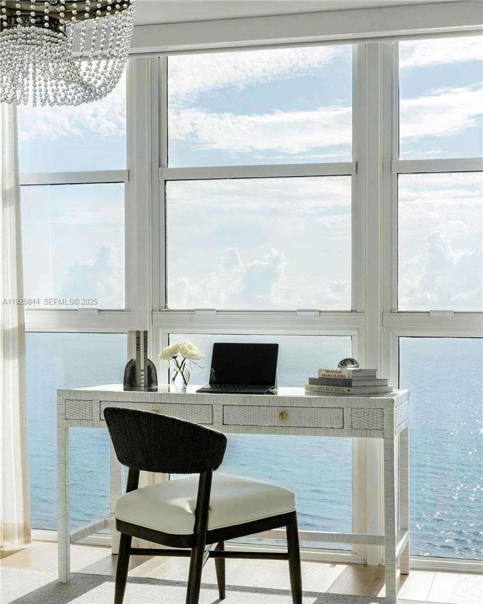 Imagen de Pequeño Objeto