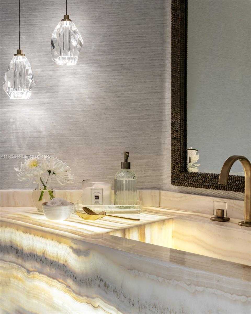 Imagen de Pequeño Objeto