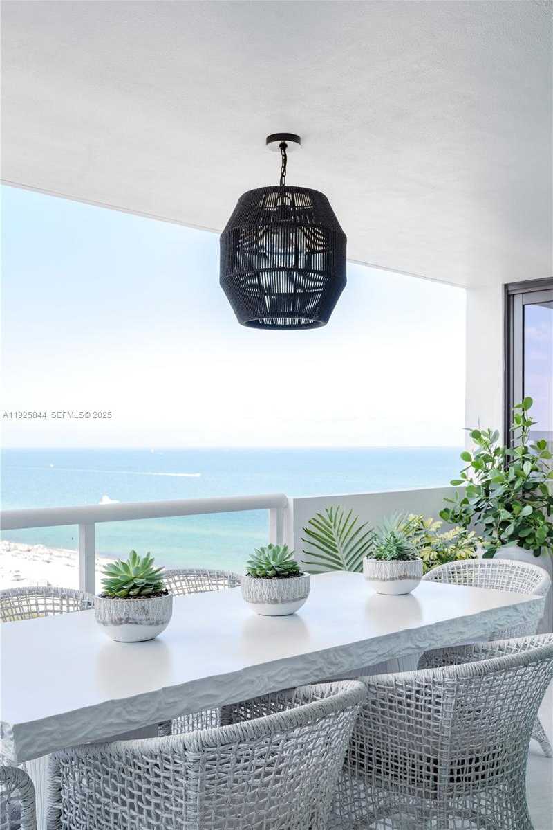 Imagen de Pequeño Objeto