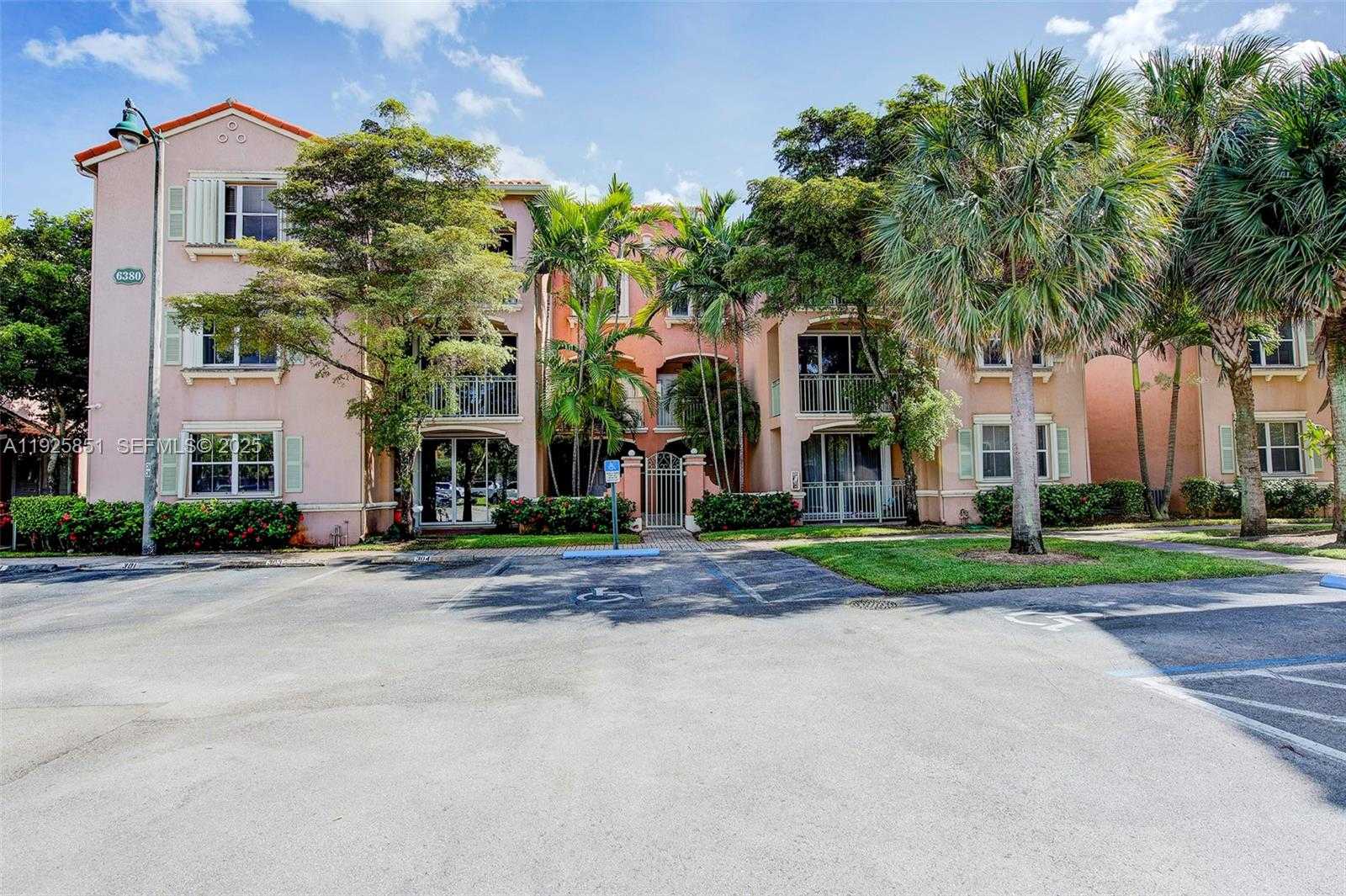 Small Image of 6380 NORTH WEST 114TH AVE #335, Doral Number 2