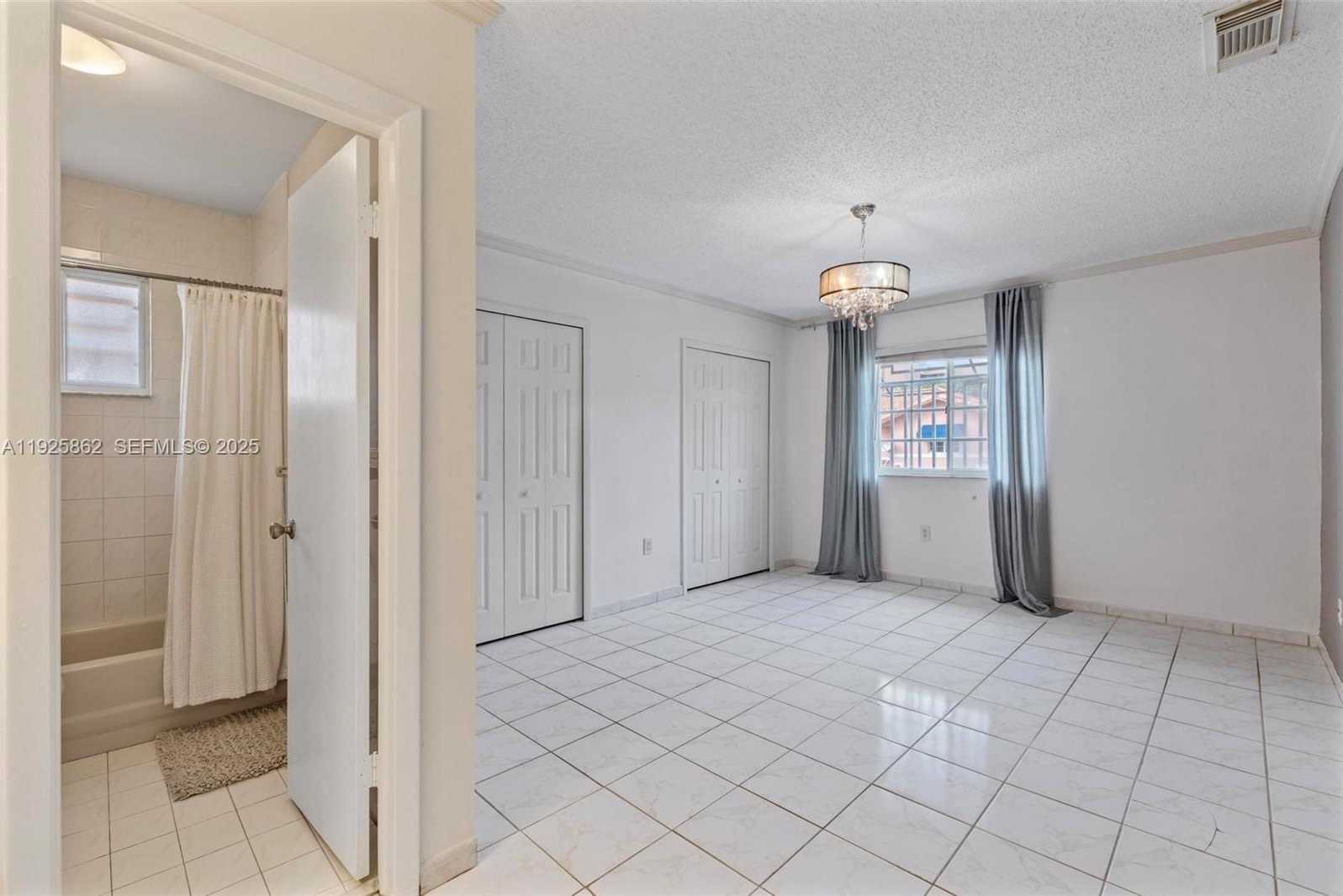 Small Image of 10101 WEST OKEECHOBEE RD #13202, Hialeah Gardens Number 25